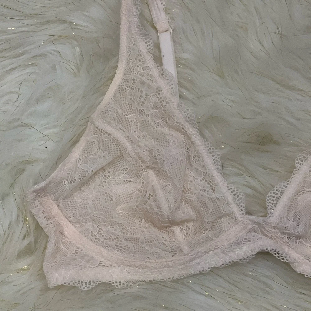 Ambrielle pastel parchment bra size XL/8